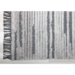 8 x 10 ft Rug White / Grey Hot