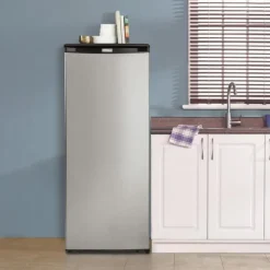 Danby 8,5 Cu Ft Freezer , Vertical, 24