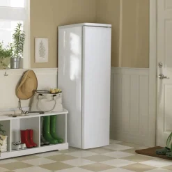 Danby 7,1 Cu Ft Freezer , Vertical, 22
