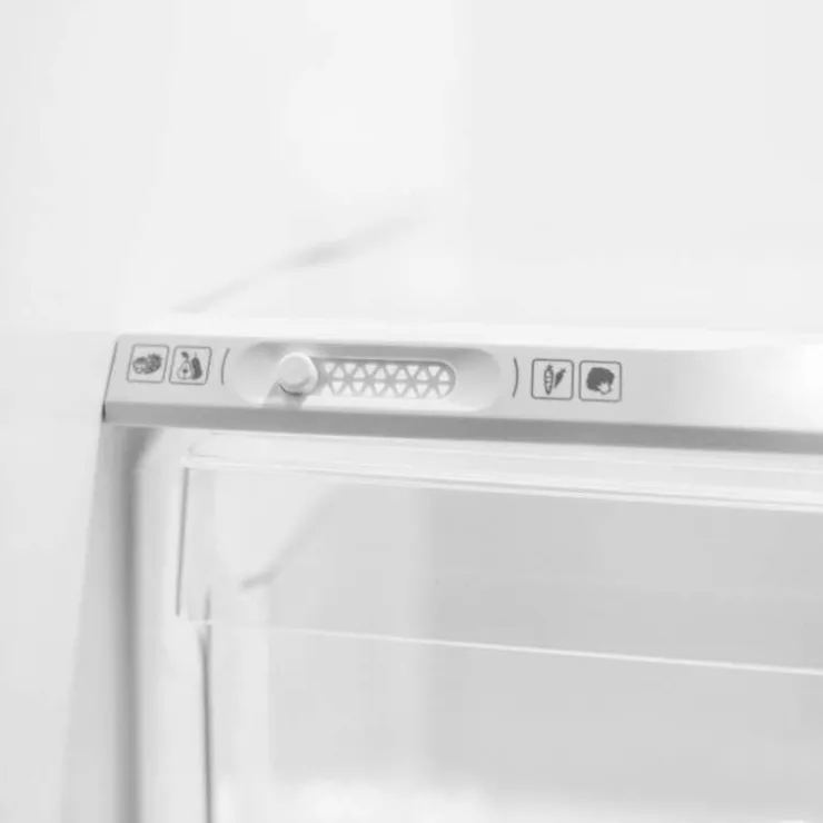 Danby 28 in 18 Cu ft Refrigerator Top Freezer - DFF176B1SLDB Stainless Hot