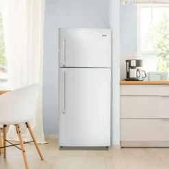 Danby 30 In 18 Cu ft Refrigerator Top Freezer - DFF180E1WDB White Clearance