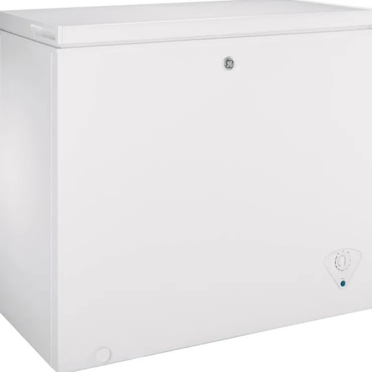GE Appliances GE 7 cu. ft. Freezer , Honrizontal, 32" - FCM7STWW White Clearance