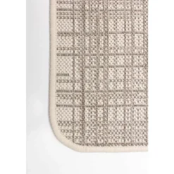 Indoor or Outdoor Rug - 4 x 6 Cream