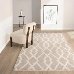 Indoor Rug - 8 x 11 White/Beige Hot