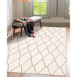 Indoor Rug - 7 x 10 White/Grey