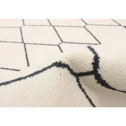 Indoor Rug - 5 x 7 White/Navy Clearance