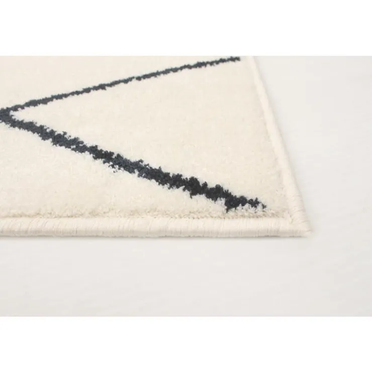 Indoor Rug - 5 x 7 White/Navy Clearance