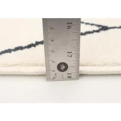 Indoor Rug - 5 x 7 White/Navy Clearance