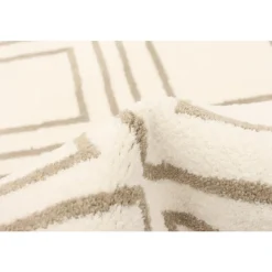 Indoor Rug - 5 x 7 White/Tan Hot