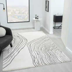 Indoor Rug - 5 x 8 Beige / Black Clearance
