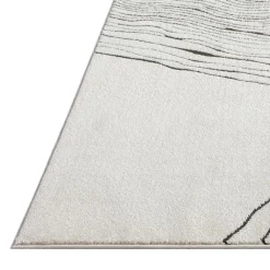Indoor Rug - 5 x 8 Beige / Black Clearance